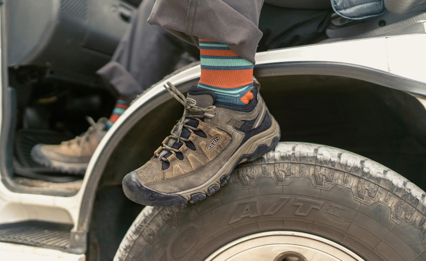 Men's Targhee III Waterproof  |  Bungee Cord/Black - Image 6