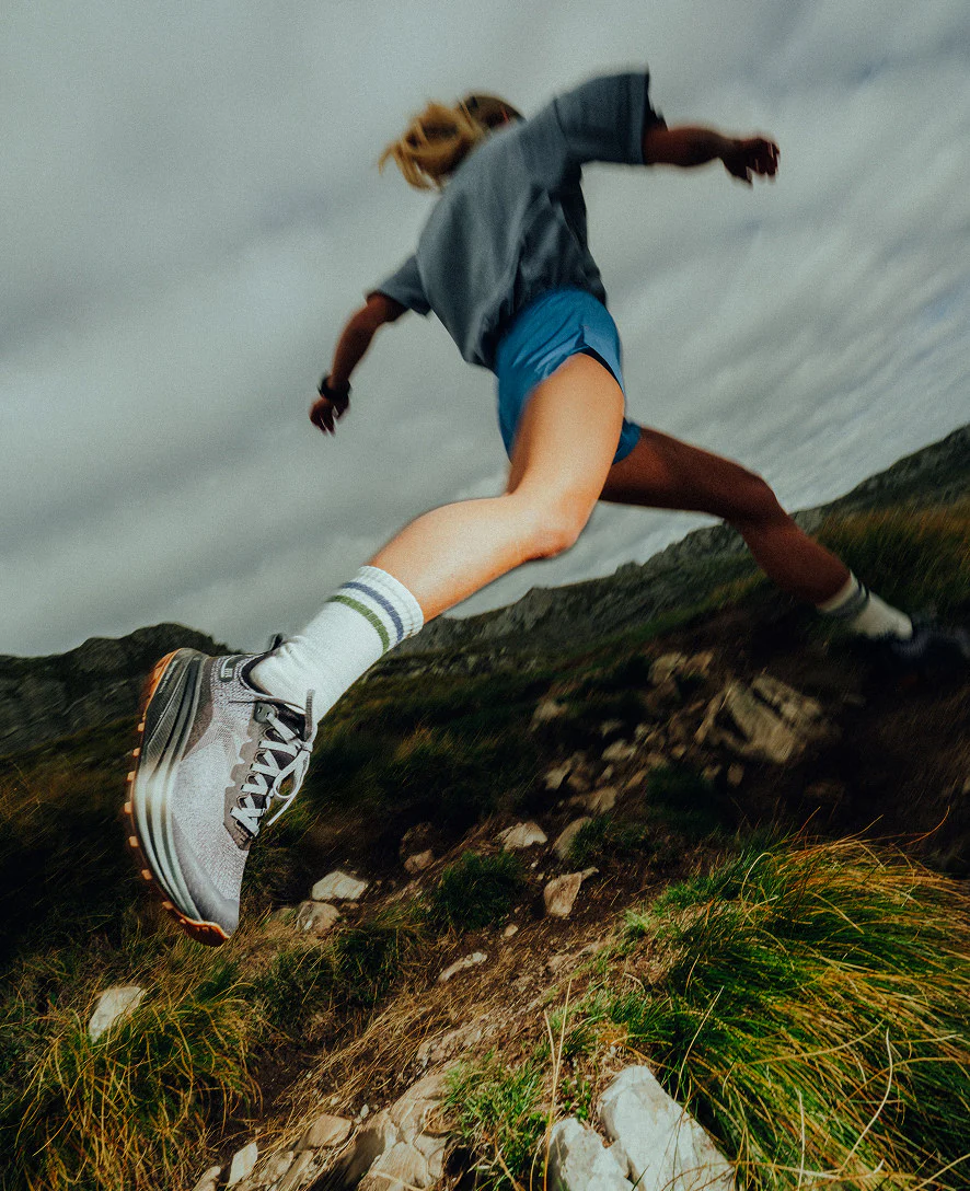 Women's Seek Trail Running Shoe  |  Black/Magnet - Image 8