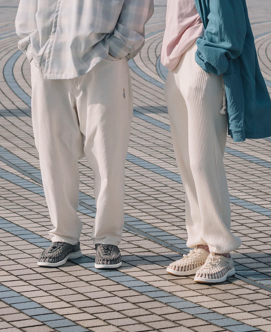 Women's UNEEK O3 Sneaker Sandal  |  Black/Star White - Image 8