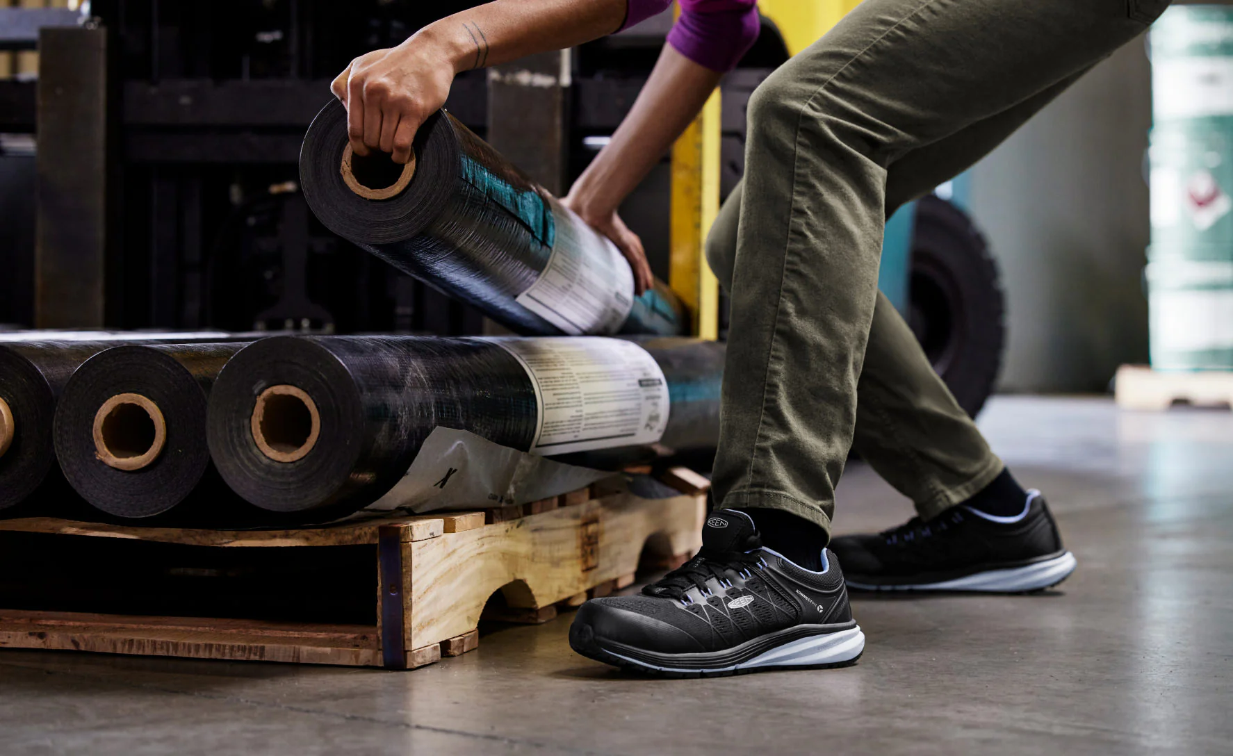 Women's Vista Energy (Carbon Toe)  |  Hydrangea/Black - Image 6